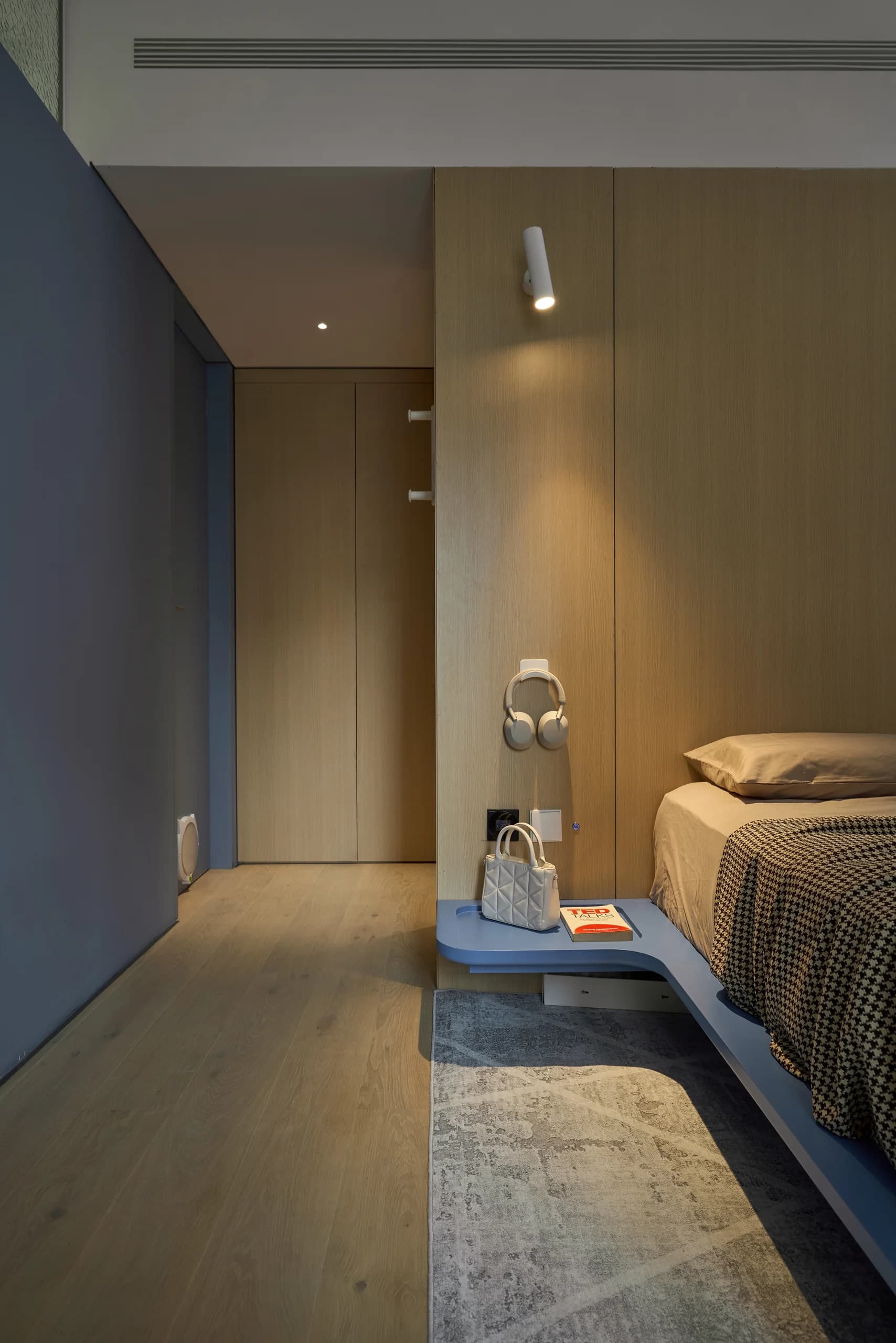 DAU Apartment — photograph 15