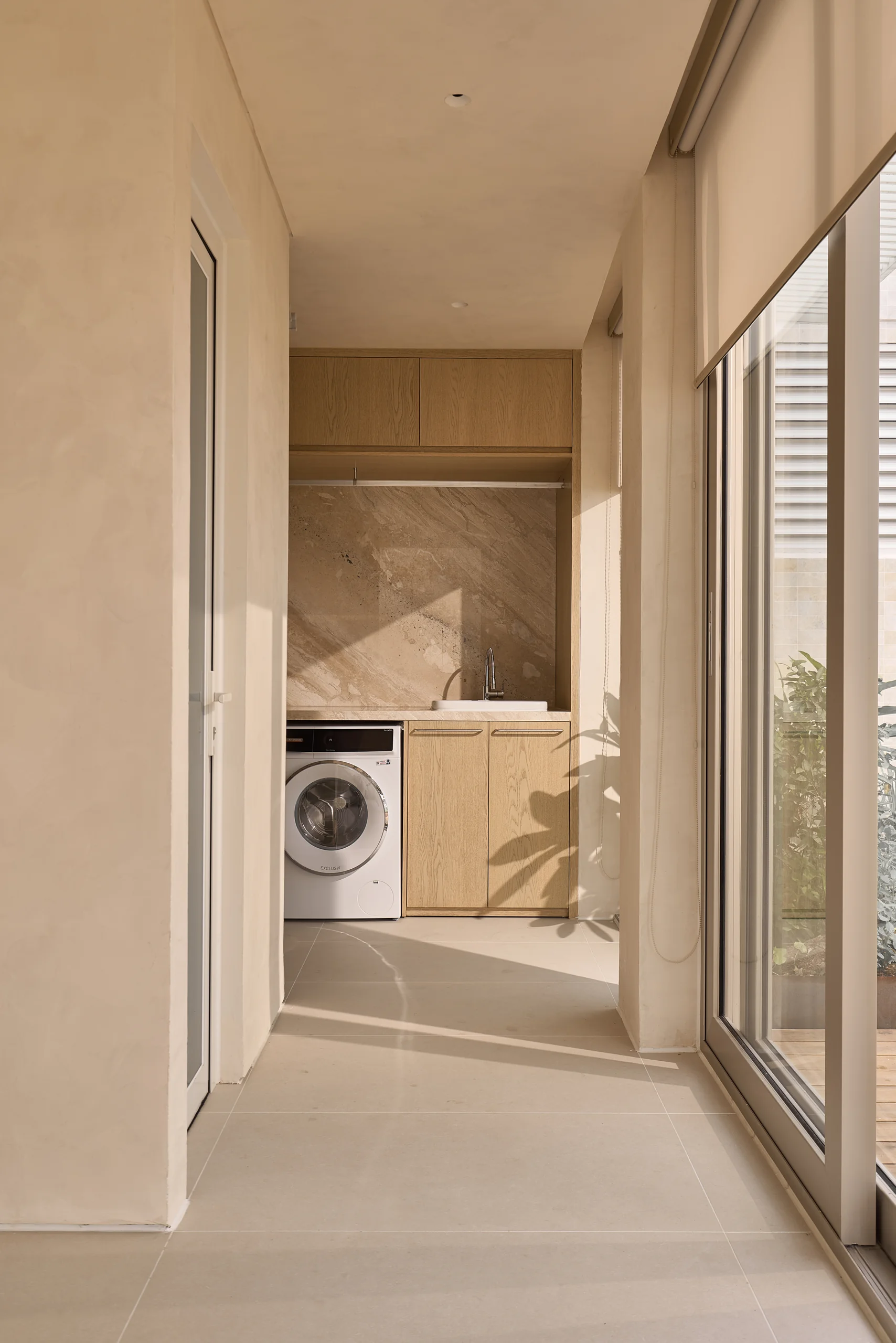 Doji Apartment — photograph 33