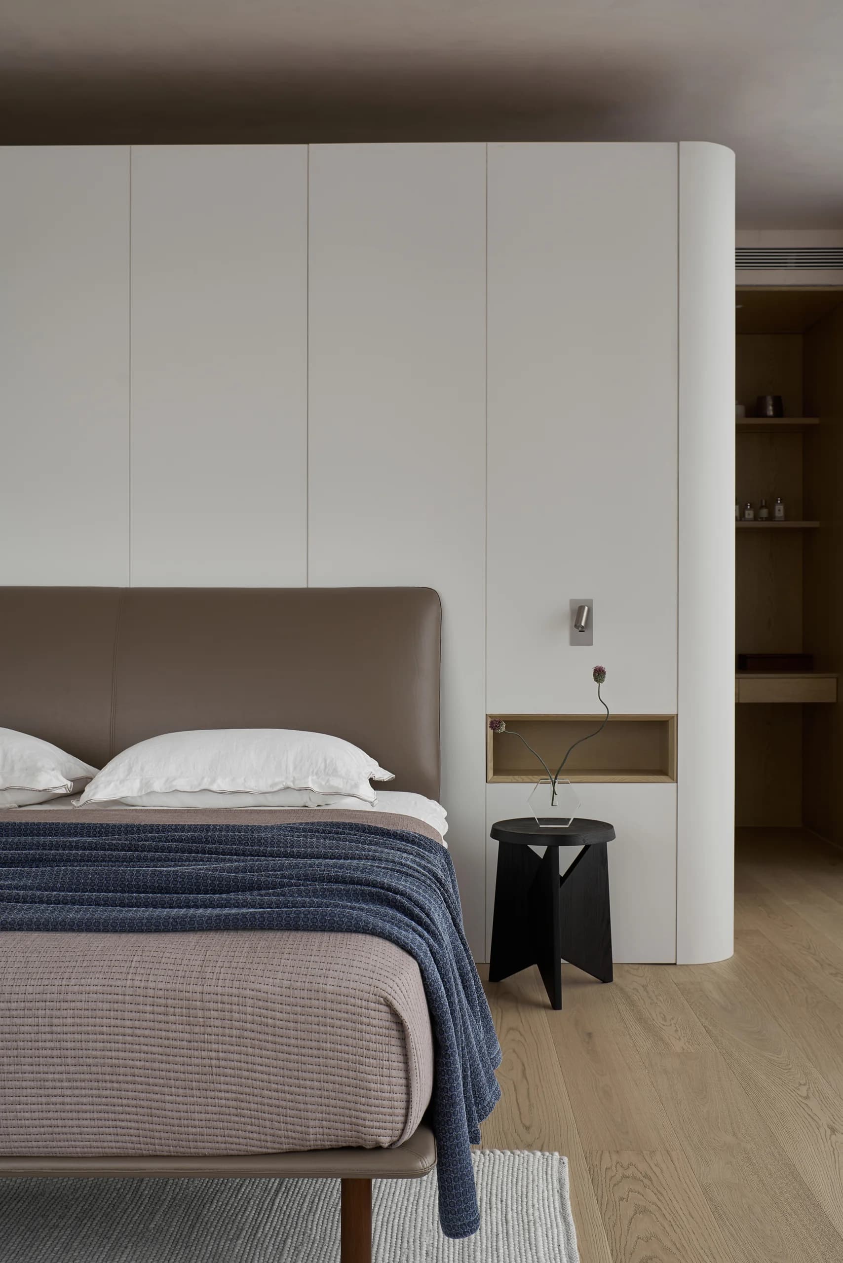 Doji Apartment — photograph 36