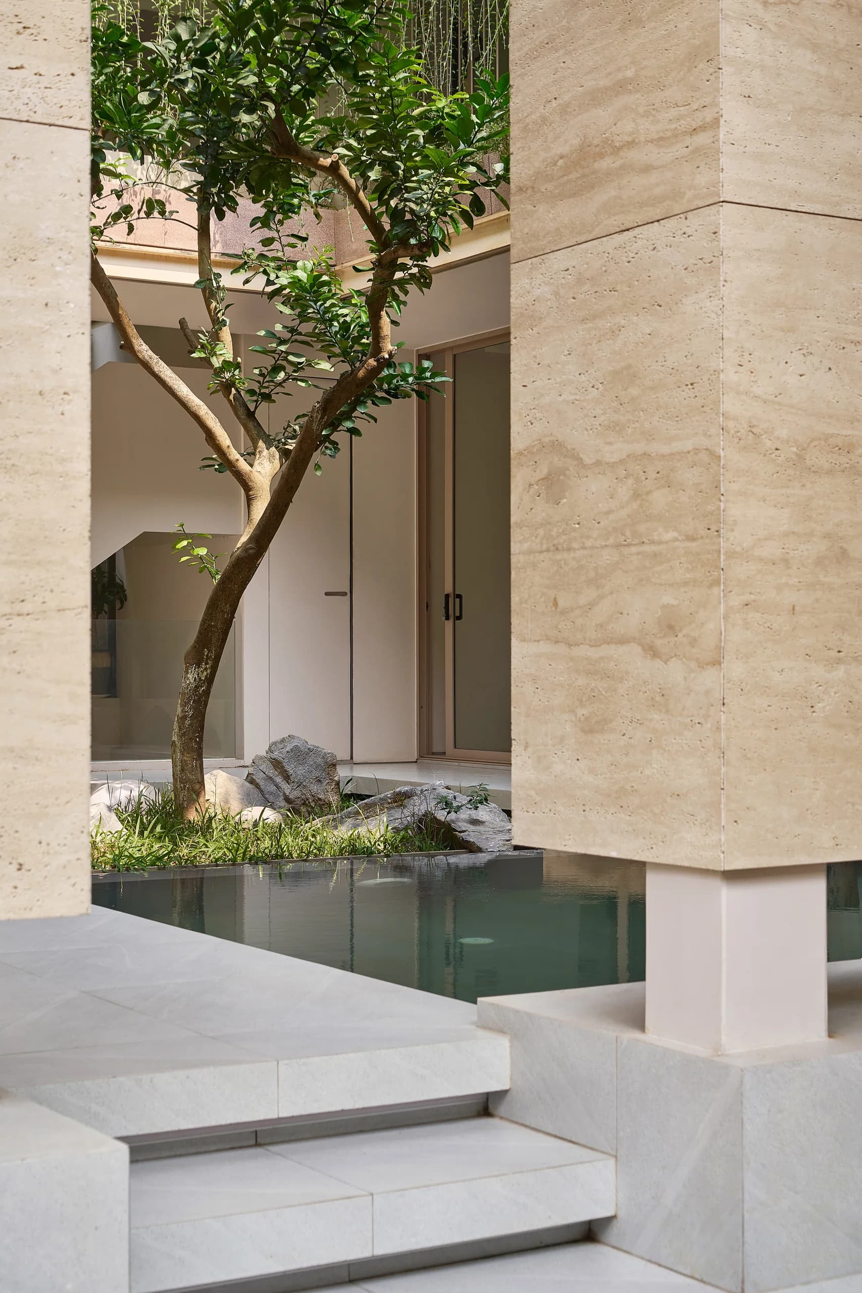 Duc Anh House — photograph 2