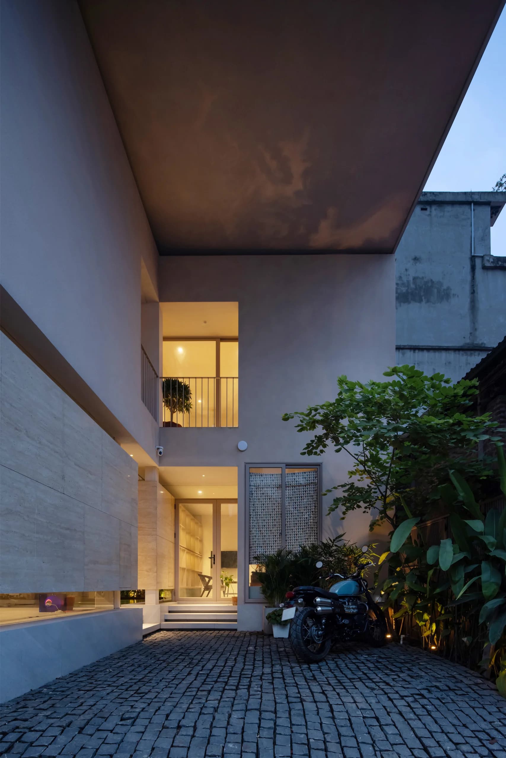 Duc Anh House — photograph 4