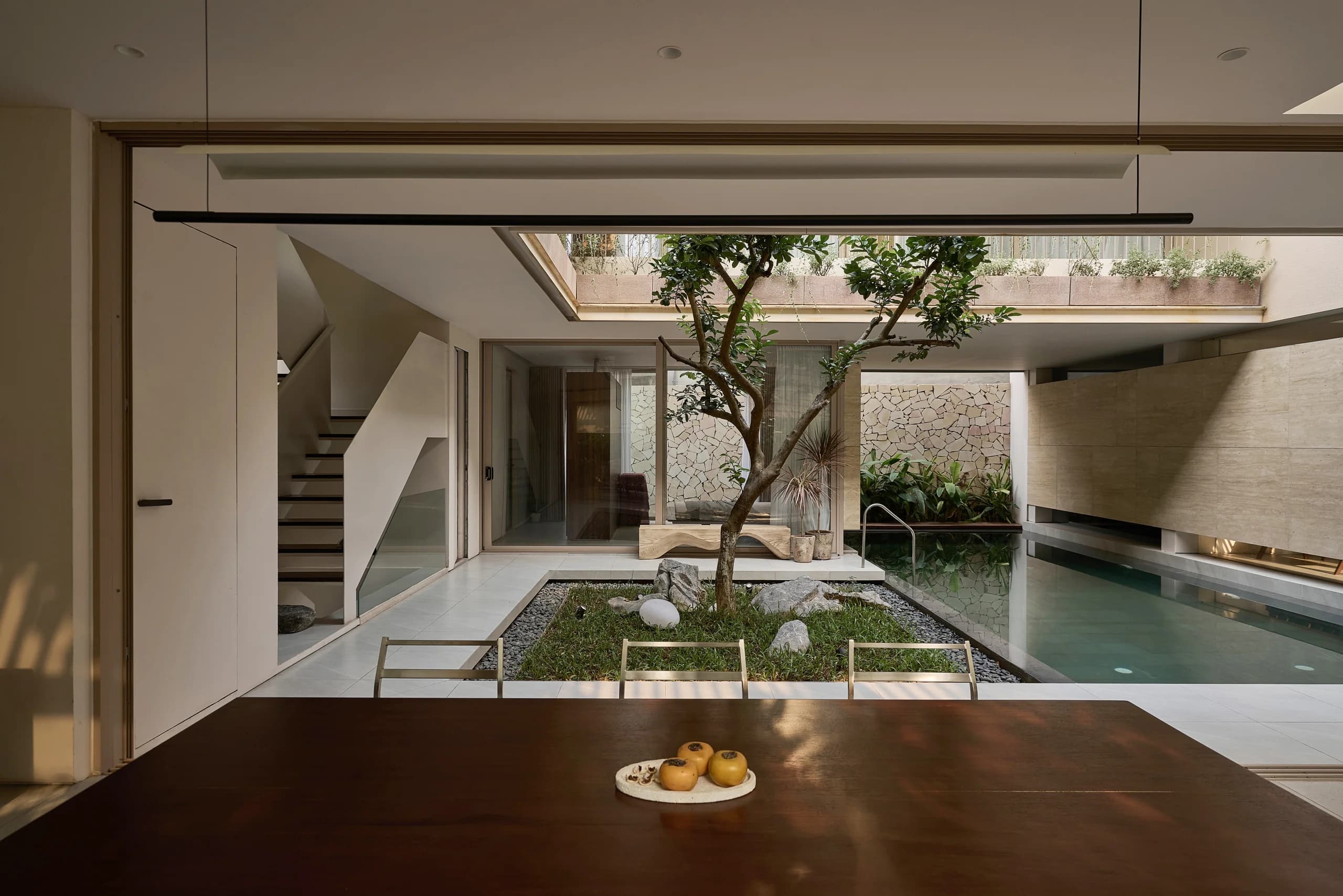 Duc Anh House — photograph 12