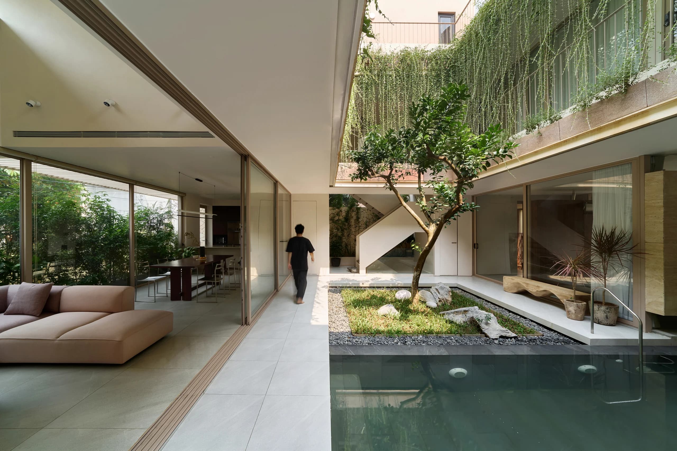 Duc Anh House — photograph 1