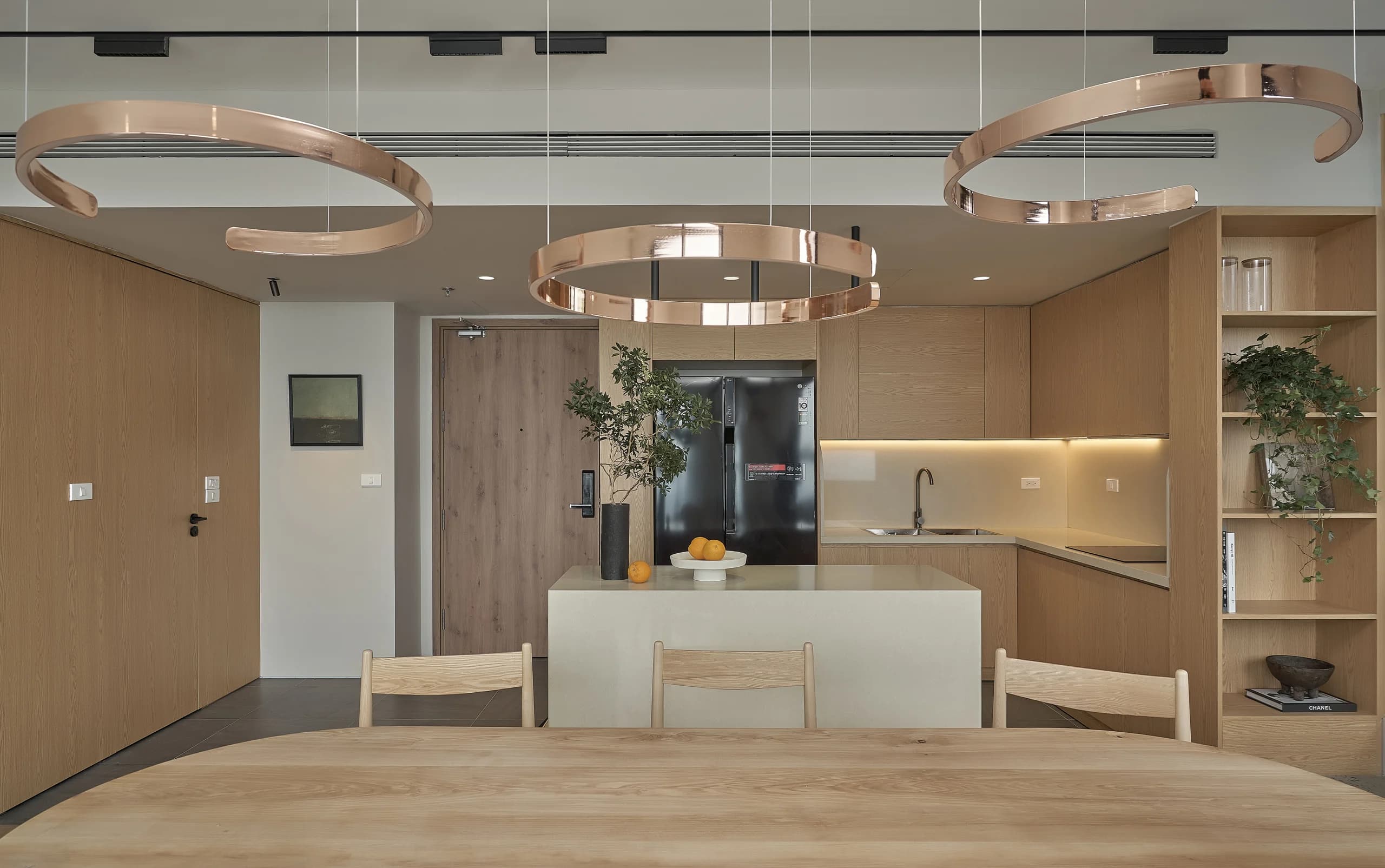 Ecopark Apartment — photograph 2